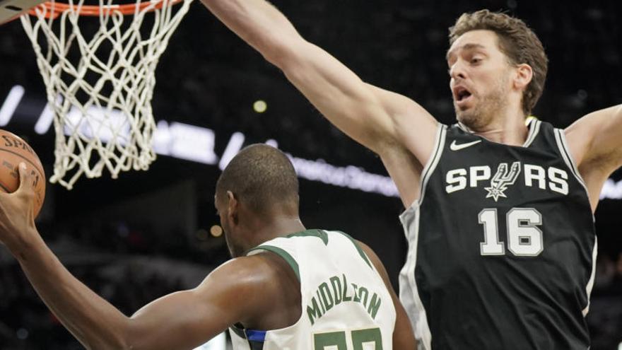 Pau Gasol en uno de los últimos partidos de los Spurs.