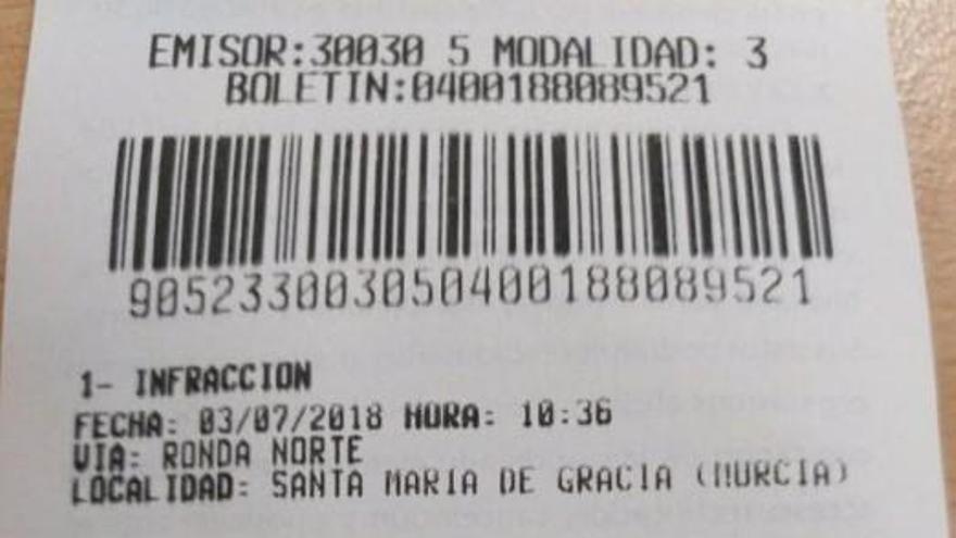 Vuitanta euros de multa per conduir per Múrcia mentre li practicaven una fel·lació