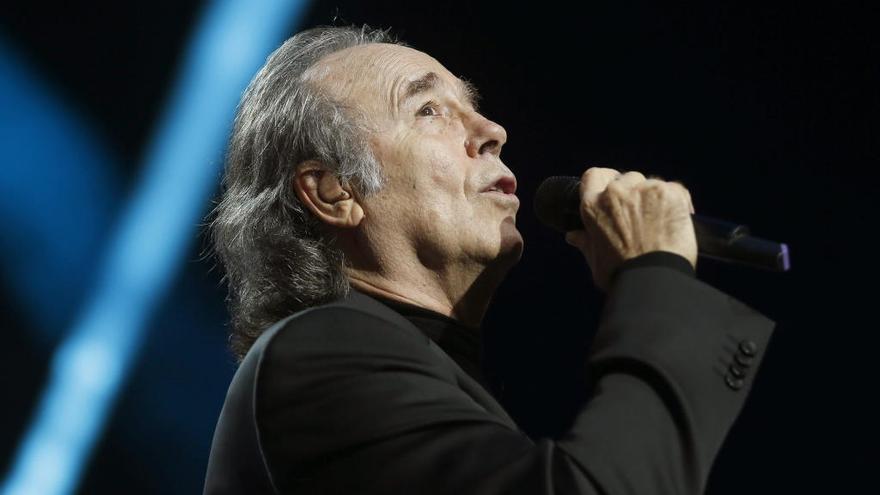 Joan Manuel Serrat, durante uno de sus conciertos