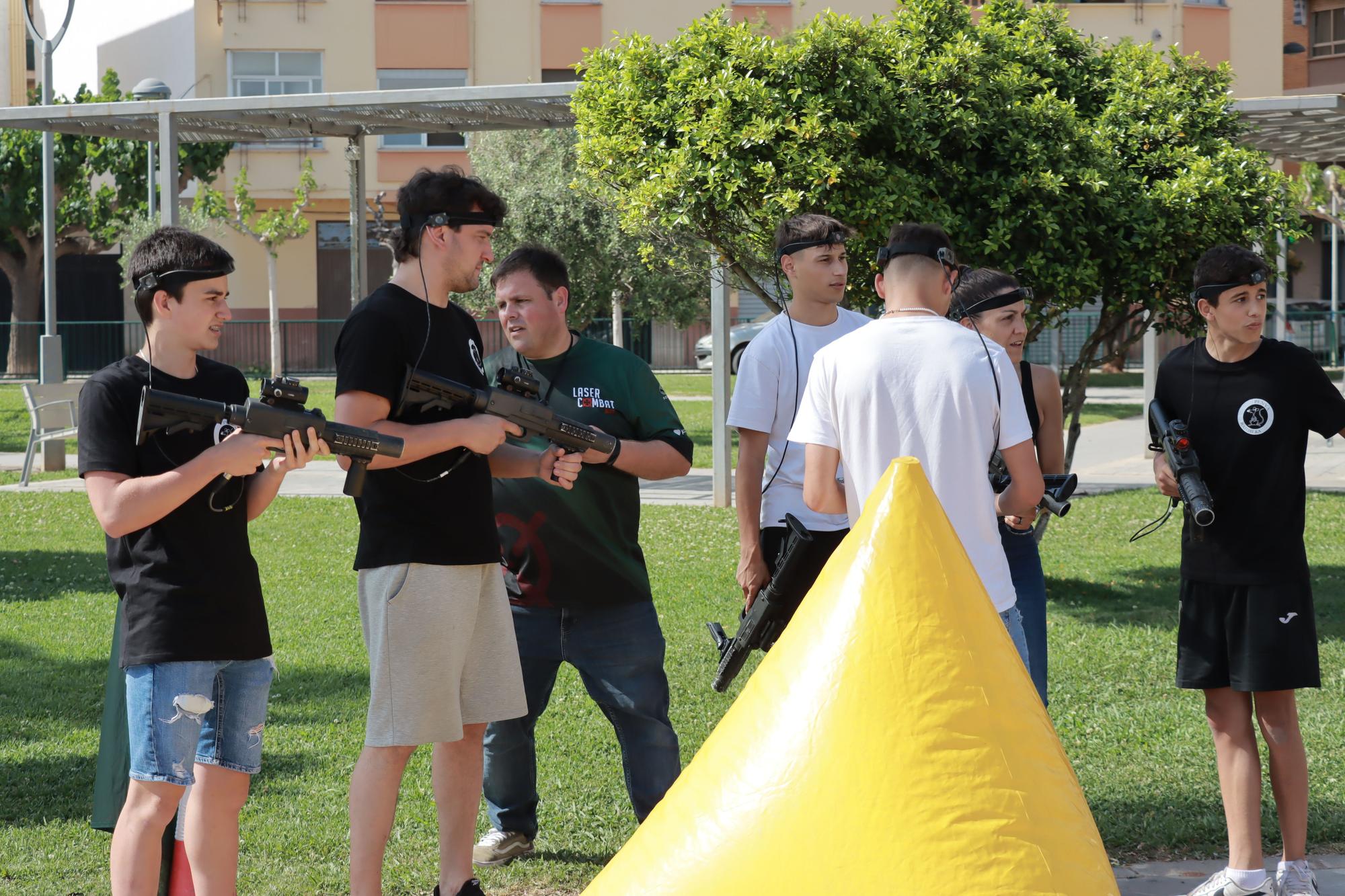 Las mejores fotos del 'laser combat' de las fiestas de Vila-real