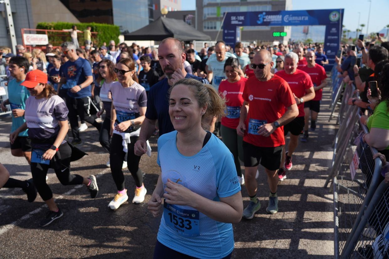 Búscate en las fotos de la Carrera de las Empresas en Castellón