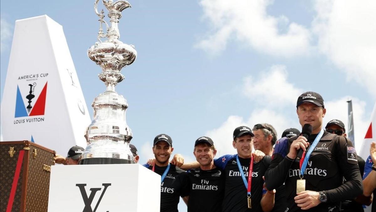 Glenn Ashby, capitán del equipo neozelandés, durante la celebración