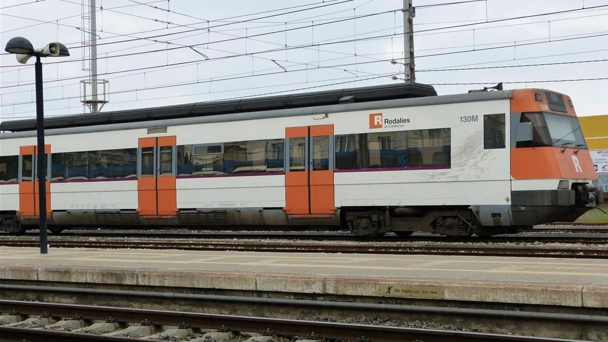 Un tren rodalies en una imatge d'arxiu.