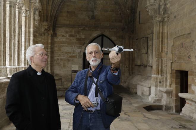 Drones volando en la Catedral de Oviedo: Iñaki Terán graba vídeos inéditos en el templo