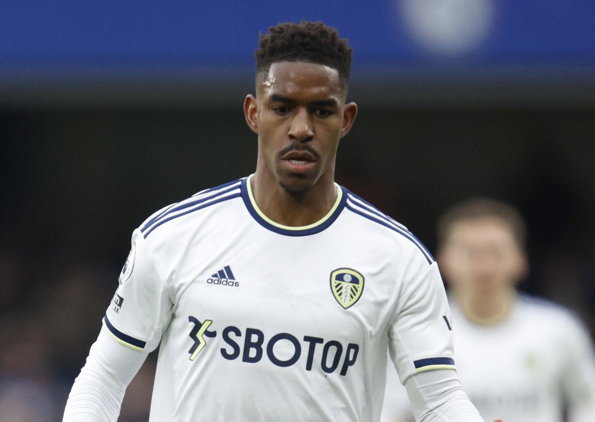 Junior Firpo, en un partido con el Leeds.
