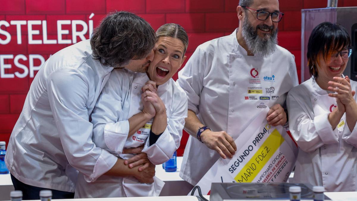 Susana Casasnovas sonriente tras ganar el premio de la Mejor tapa de España con Cruz de Navajas