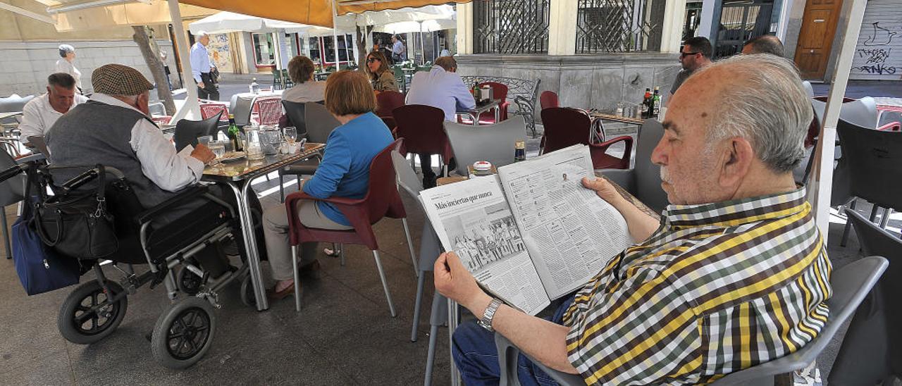 «Menos pedir el voto y más preocuparse por los ilicitanos»