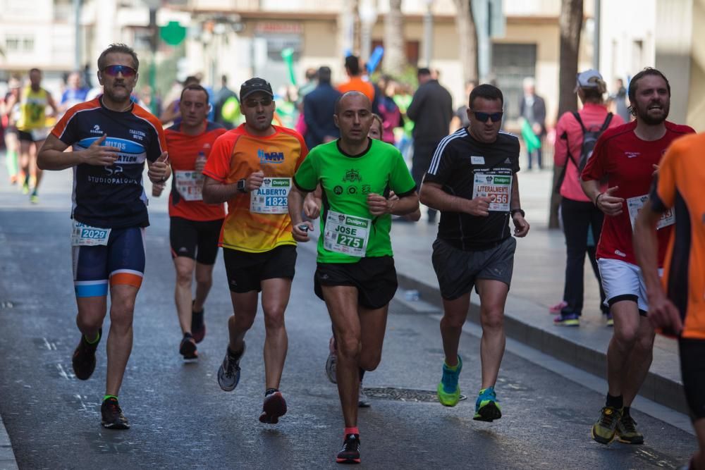 Hassanne Ahouchar gana el 44 maratón de Elche