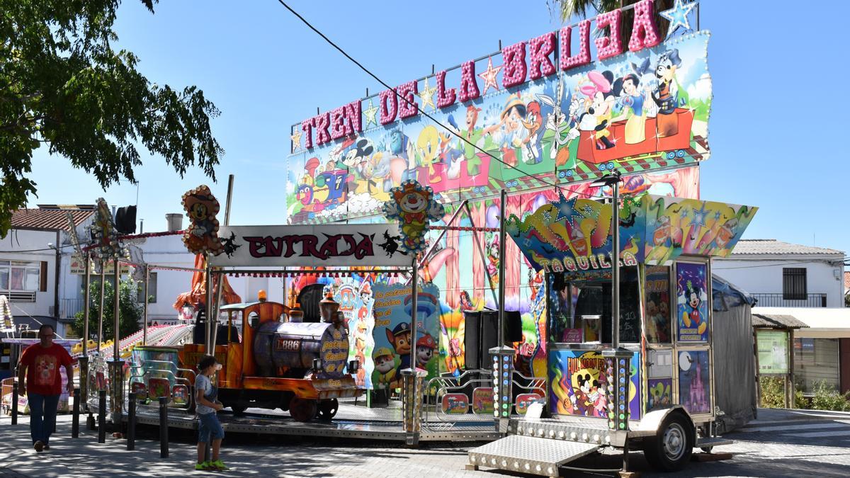 Atracciones de feria en San Vicente de Alcántara, Capital del Corcho.