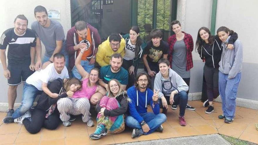 Participantes en el campamento para monitores en el albergue juvenil Vicente Agulló.