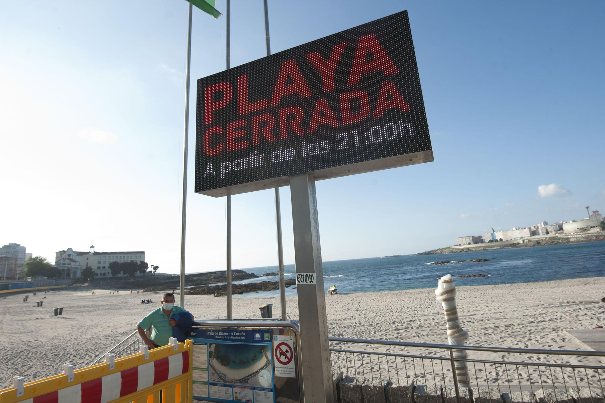 Así vive A Coruña el segundo San Juan en pandemia