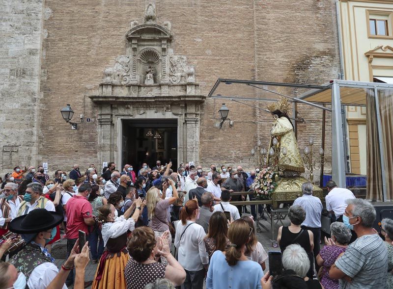 La Virgen vuelve a procesionar con público