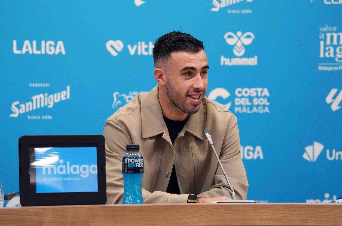 Presentación de la renovación de Carlos Puga con el Málaga CF hasta 2029.