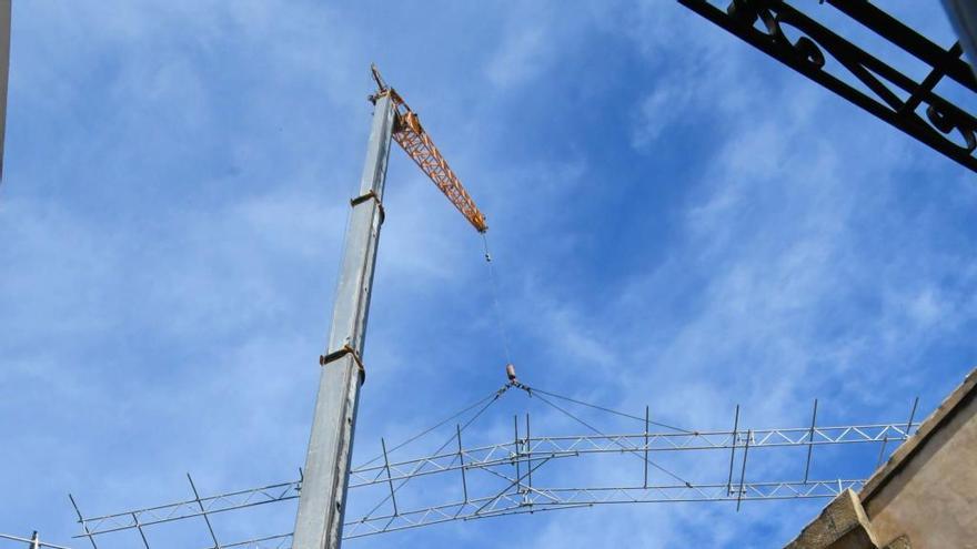 Obras de altos vuelos en la iglesia gótica de Xàbia