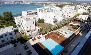 La cifra de piscinas registradas en Ibiza se incrementa en un año en 154 y supera las 10.500