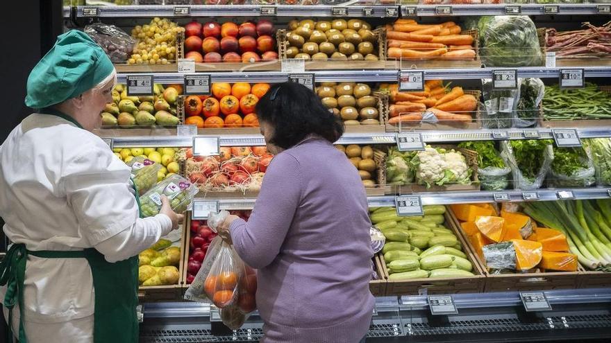 El personal de SPAR Gran Canaria comparte las claves para acertar con la fruta de temporada
