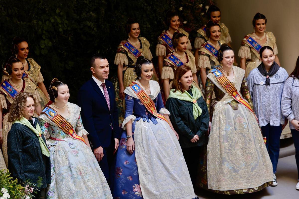 La "marea fallera" de las comarcas llega a la Diputación