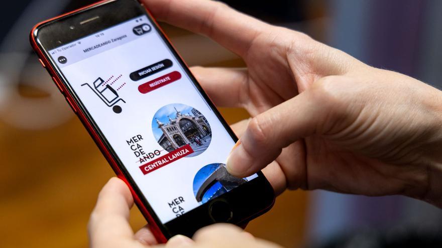 Los mercados de Zaragoza estrenan una app y una web para comprar productos frescos