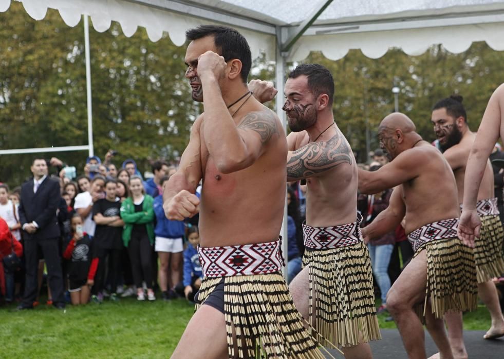 Los All Blacks dirigen un entrenamiento con alumnos en Gijón