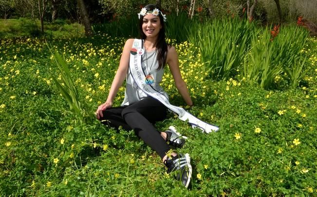 YANIRA FALCÓN CANDIDATA REINA CARNAVAL