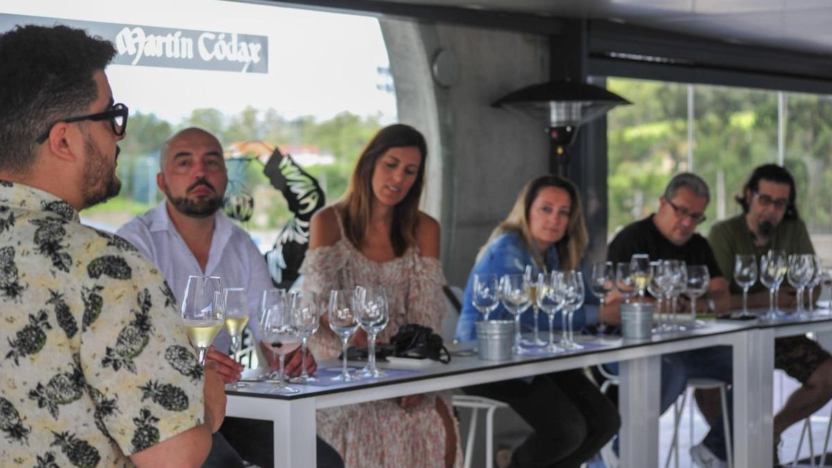Imagen de archivo de una cata en Bodegas Martín Códax.
