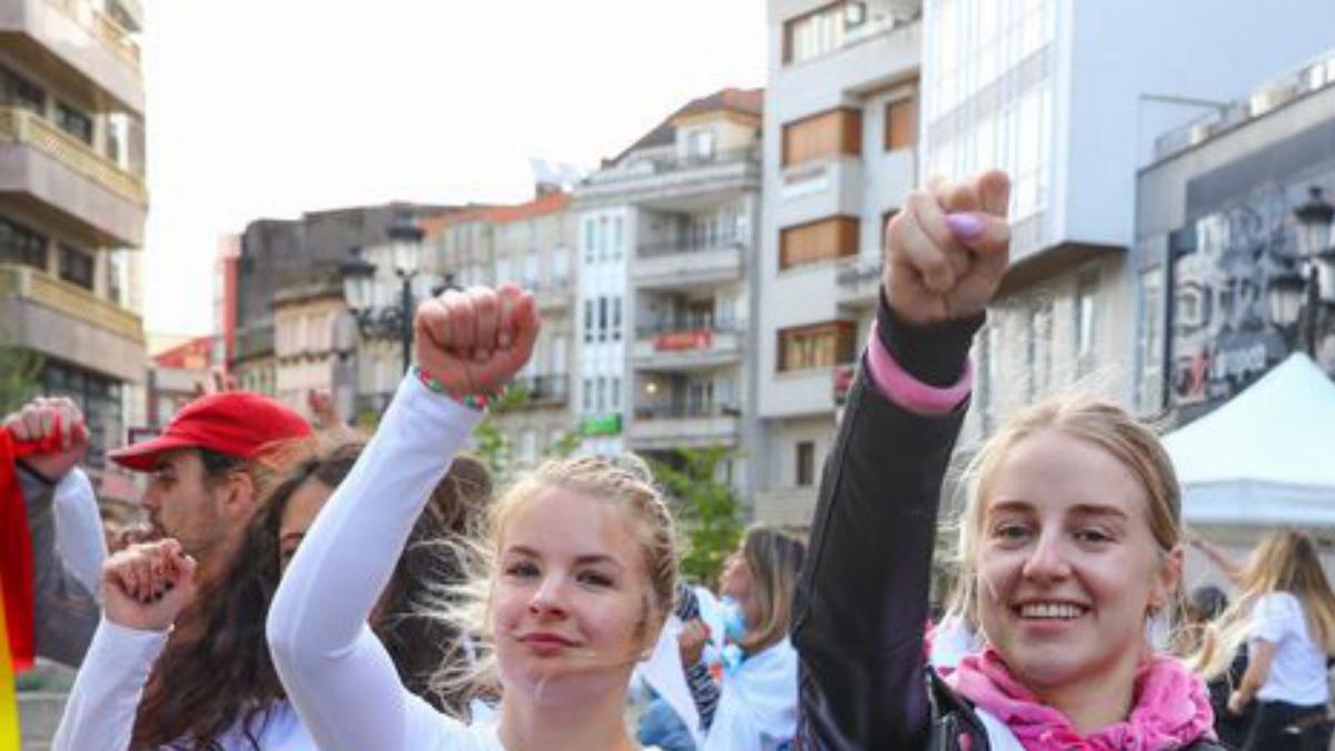 Arousa Moza hizo bailar a la juventud en la Plaza de Galicia