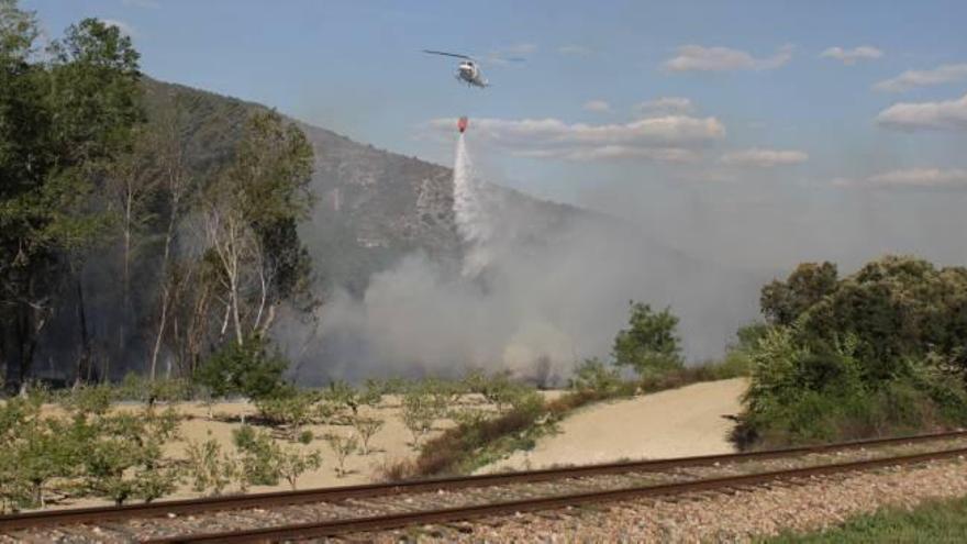 Imagen de otro incendio registrado el viernes en Agres