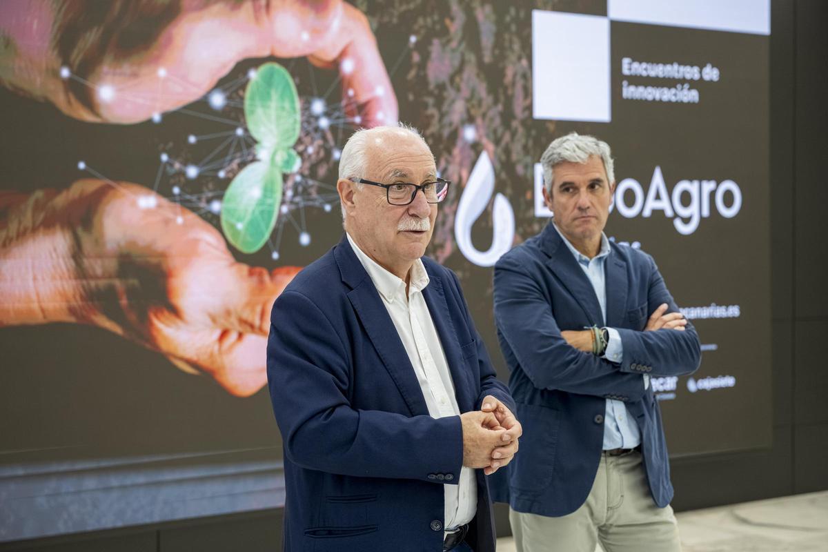 El consejero del Sector Primario del Cabildo de Gran Canaria, Miguel Hidalgo y Luis Cárdenes, director de Aguas y Energía del Grupo FSM.