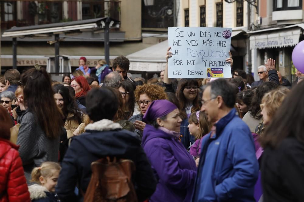 8-M en Asturias: Concentración feminista en la plaza mayor de Gijón