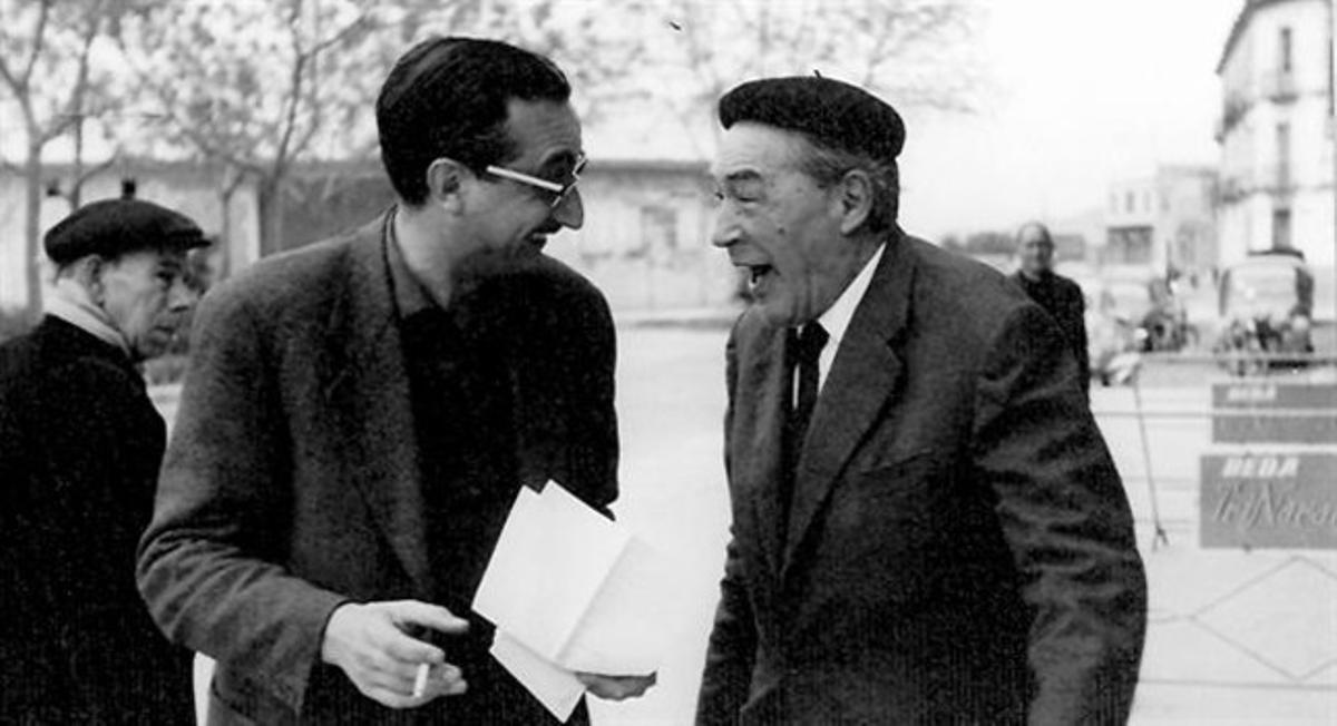 Joan Fuster, amb el seu amic Josep Pla, a Sueca, el novembre del 1964.