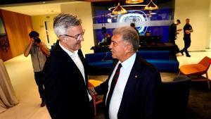 Víctor Font y Joan Laporta antes del debate electoral del Grupo Godó.