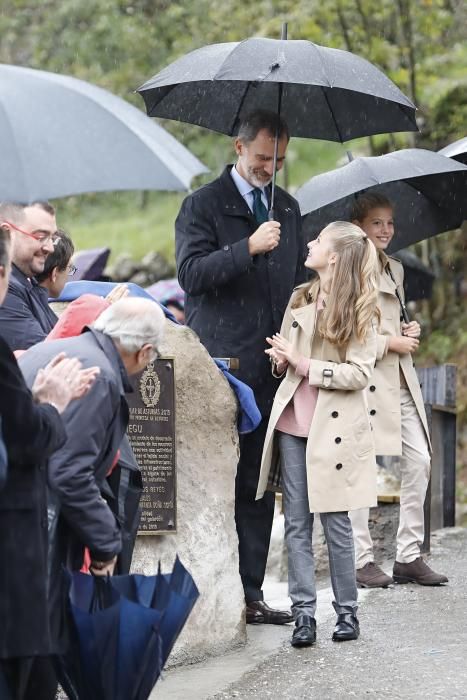 Así fue la visita real a Asiegu, Pueblo Ejemplar