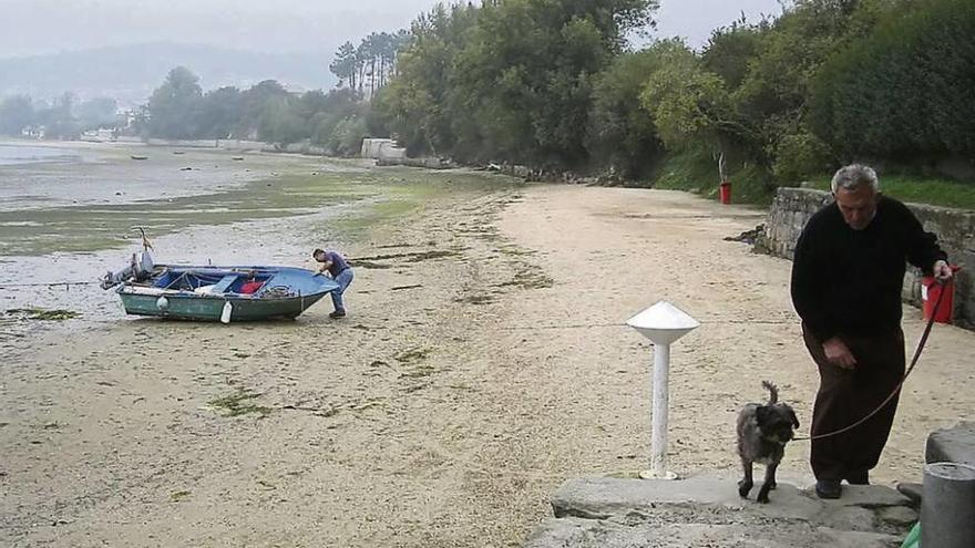 Zona en la que se habilitará la playa para perros, entre el puerto de Cesantes y &quot;Os Asteleiros&quot;. // Faro