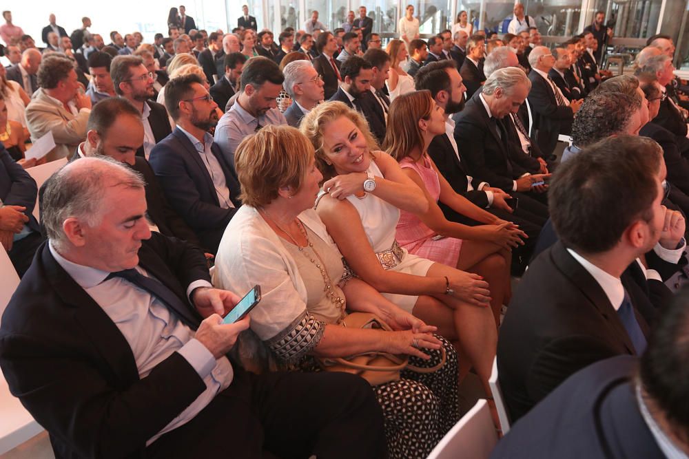 Representantes políticos e institucionales de Málaga acudieron al acto oficial de inauguración de la fábrica de Cerveza Victoria