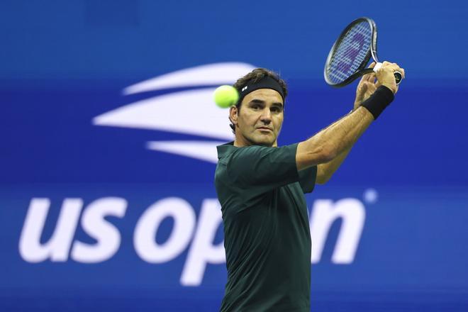 Federer ilumina Nueva York y vuelve a ganar a Roddick en una exhibición