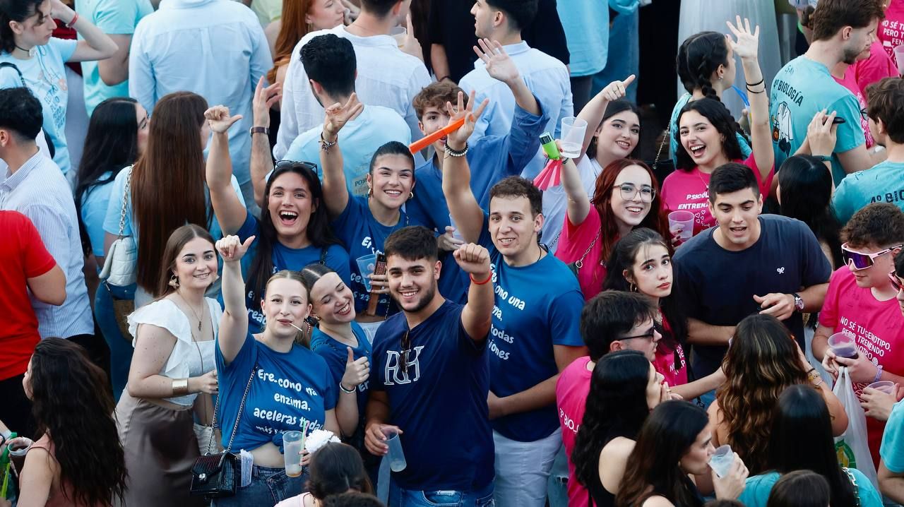 Botellón multitudinario en el miércoles de Feria