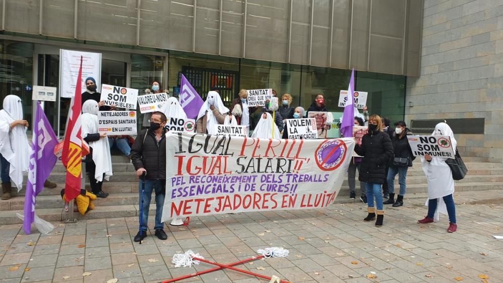 Nova protesta de les netejadores dels centres sanitaris