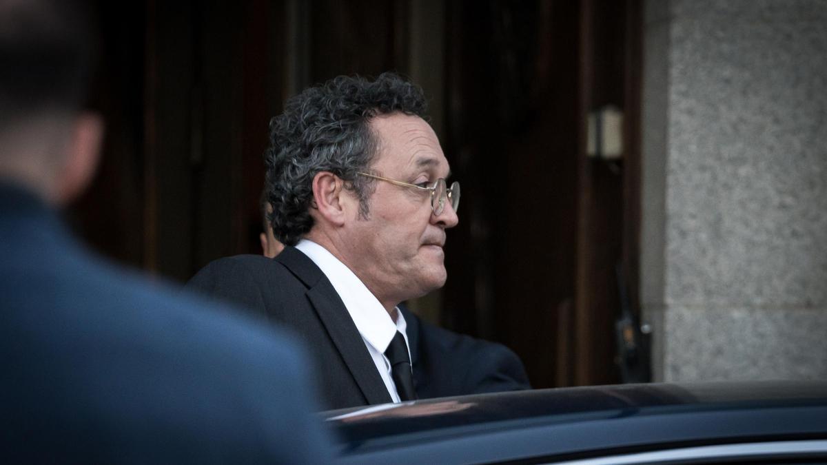 El fiscal general del Estado, Álvaro García Ortiz, a su salida del Tribunal Supremo, a 12 de noviembre de 2025, en Madrid (España). García Ortiz está acusado de un presunto delito de revelación de secretos contra Alberto González Amador, pareja de la pres