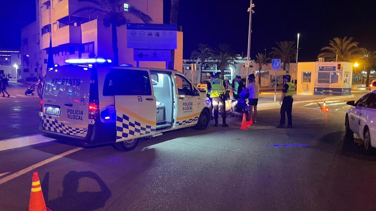 Imagen del control realizado por la Policía Local de Ibiza.