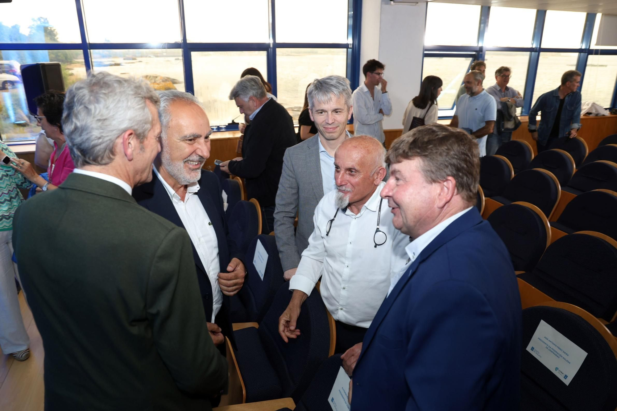 Asistentes a la conmemoración del 50 aniversario del CIMA, en Corón (Vilanova).