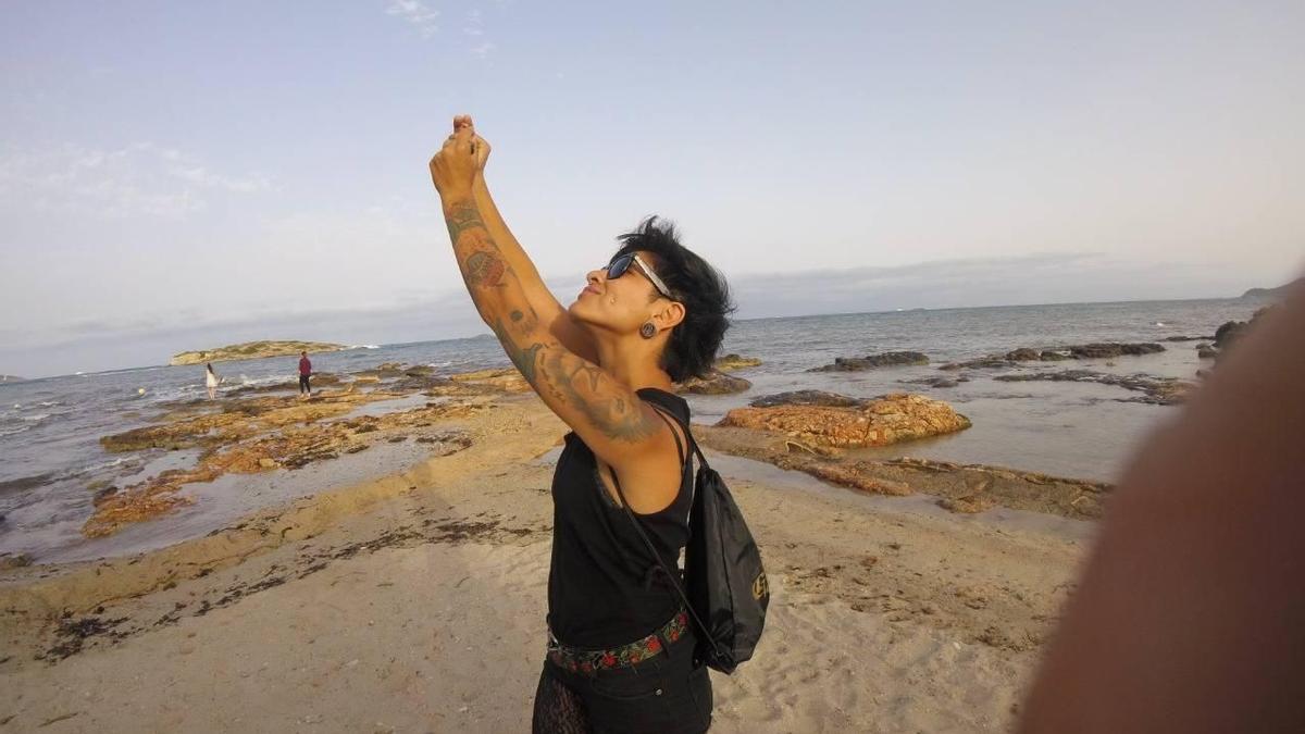 Una imagen de Sol Yapura en Ibiza