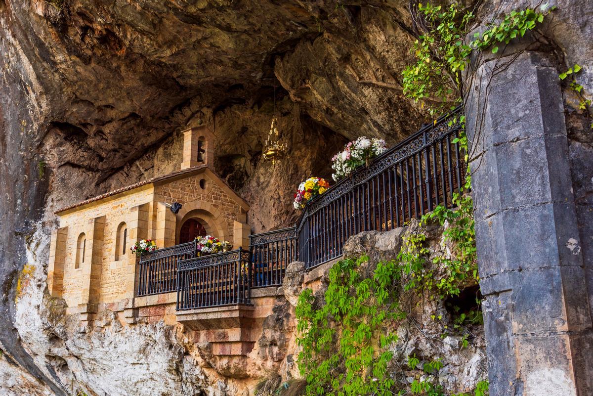 La Santa Cueva, en Covadonga