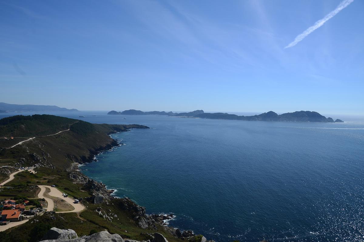 Vista de la Costa da Vela con Cíes al fondo Vista de la Costa da Vela con Cíes al fondo