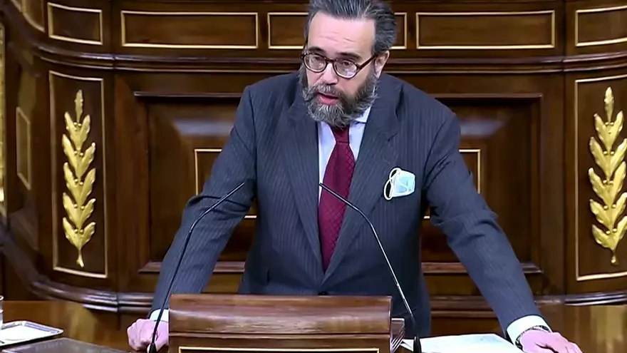 Un diputado de Vox compara a Sánchez con Hitler y Bolaños le pide que rectifique y se disculpe