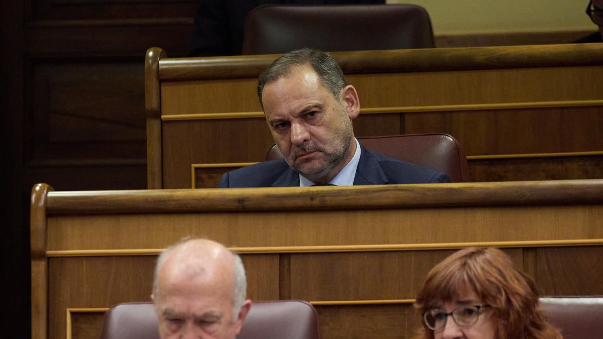 El diputado del Grupo Mixto José Luis Ábalos durante una sesión plenaria en la Cámara Baja, a 17 de septiembre de 2024, en Madrid (España). El Pleno del Congreso debate hoy la proposición de ley de Sumar, Podemos, Esquerra Republicana (ERC), EH Bildu y BN