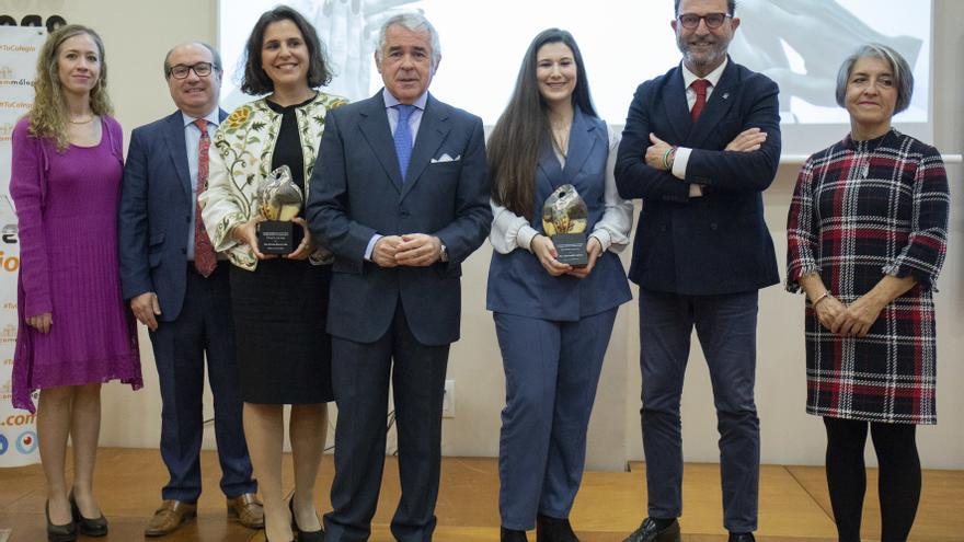 El Colegio de Médicos reconoce a las médicas Mercedes Rivera y Celia Gordillo