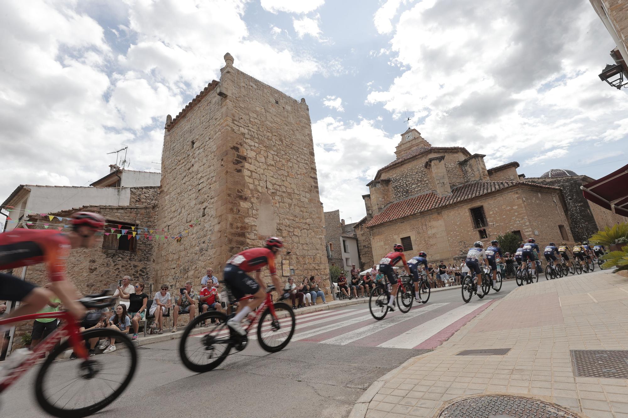 Las imágenes de la etapa de la Vuelta a España entre Morella y Borriana