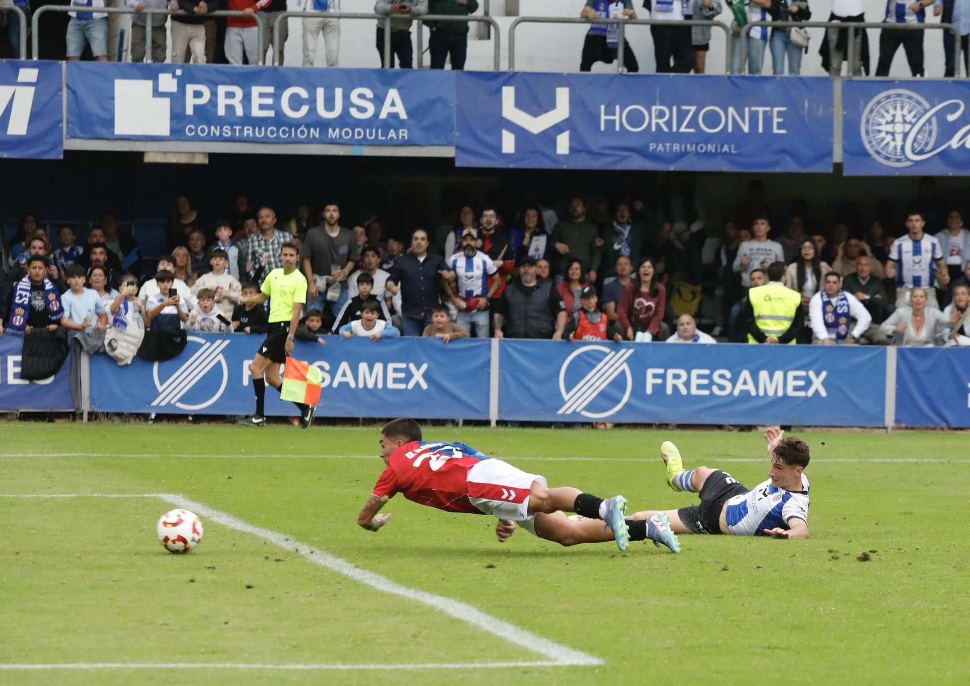 EN IMÁGENES: La final por el ascenso entre Avilés y Rayo Majadahonda vivida en el Suárez Puerta