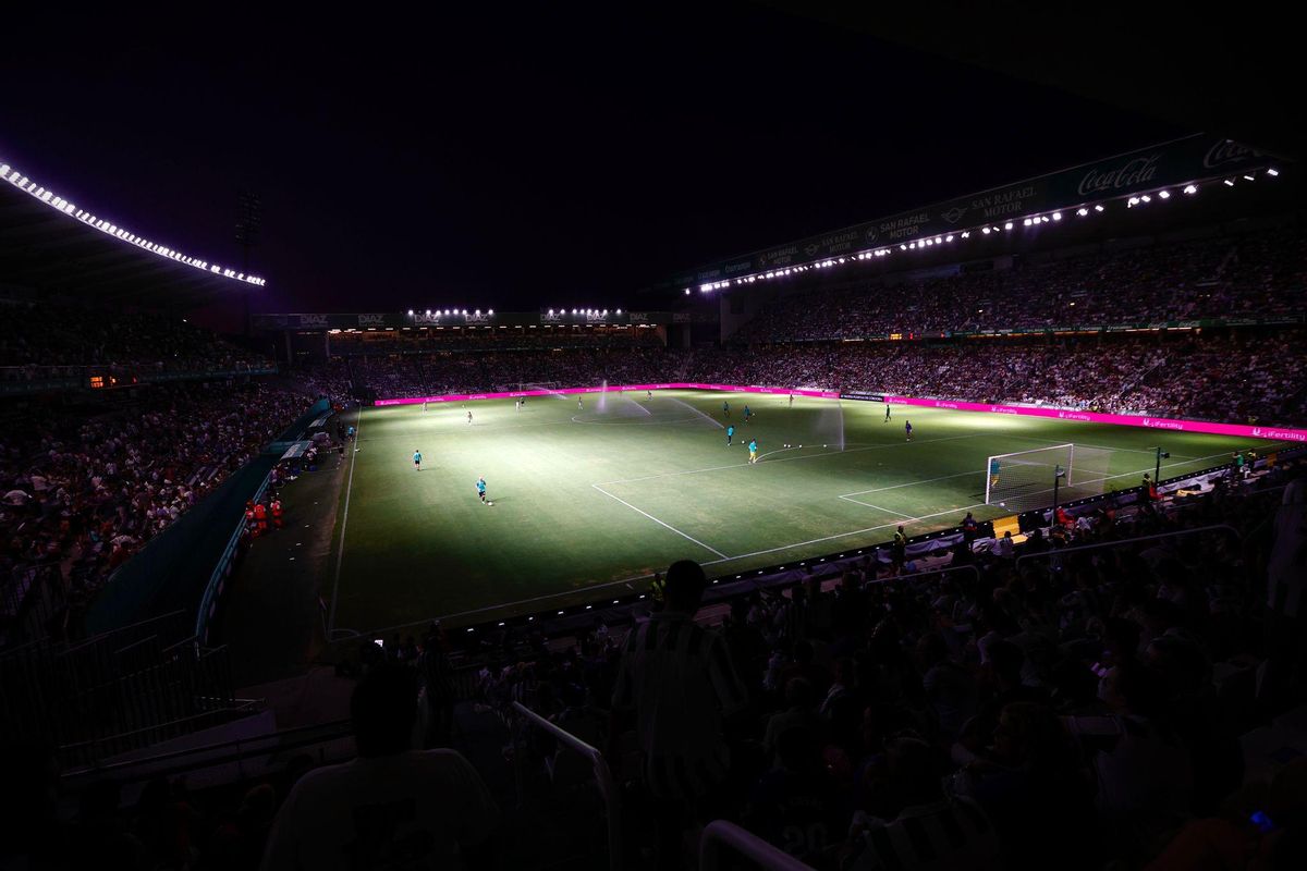 El Arcángel, en semi penumbra durante el Córdoba CF-Real Betis.