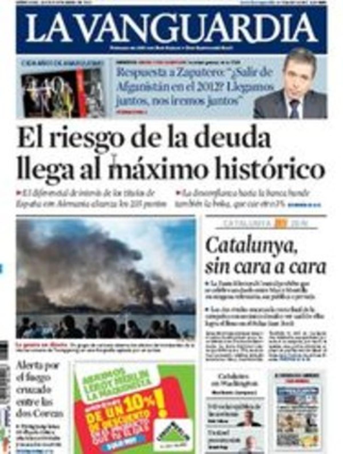 ’La Vanguardia’ dóna rellevància a les pàgines interiors al fet que la crisi aguditza l’enginy i canvia els hàbits de treball de les oenagés barcelonines; que el cap de llicències de Ciutat Vella, Heliodoro Lozano, era soci de Bailén 22, i que el Govern espanyol vol que només puguin emetre deute les autonomies que compleixin el seu dèficit.